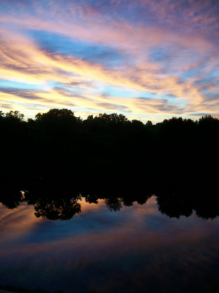 Sky and reflection on Ash Creek, Файрфилд