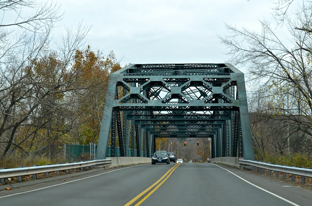 Bridge on Hartford Road, Фармингтон