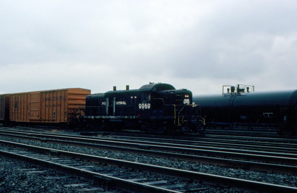 Conrail, Ex Penn Central Railroad, Alco/EMD RS3M No. 9969 at Hartford, CT, Хартфорд