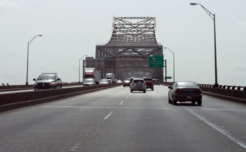 Mississippi River Bridge in Baton Rouge, Батон-Руж