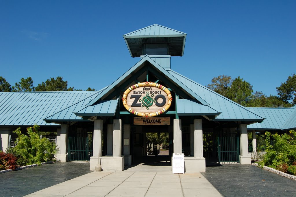 Baton Rouge Zoo entrance, Бейкер