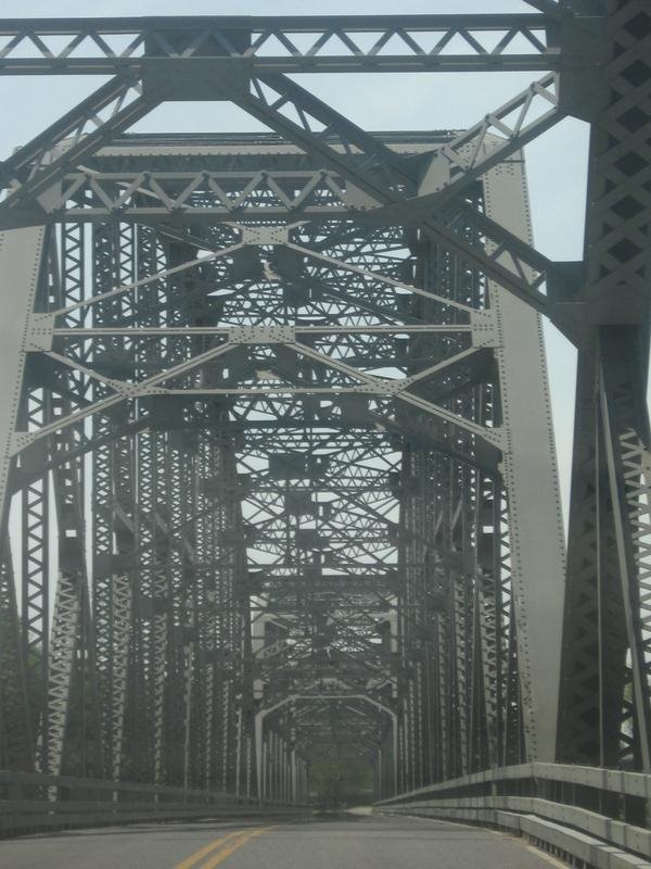 Champ Clark Bridge, Де-Риддер
