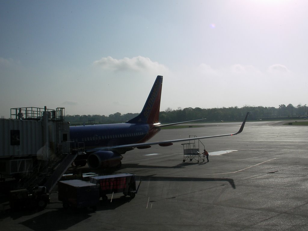 southwest airlines at new orleans, Кеннер
