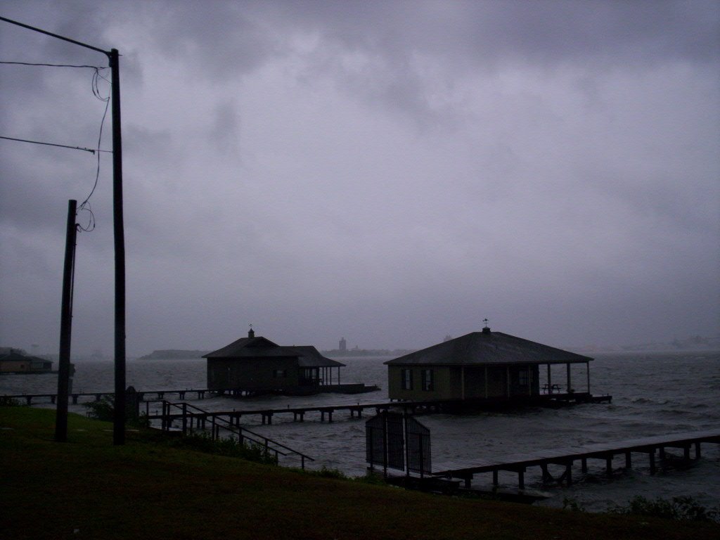 Lakefront during Hurricane Rita, Лейк-Чарльз