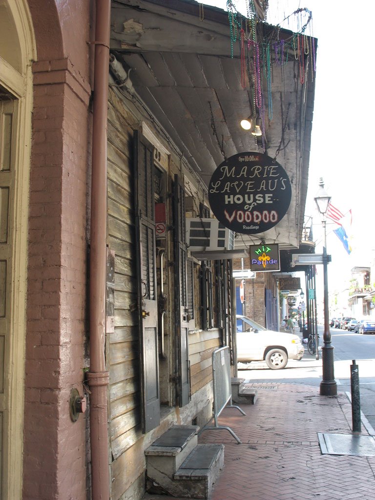 Marie Laveaus house of Voodoo, Новый Орлеан