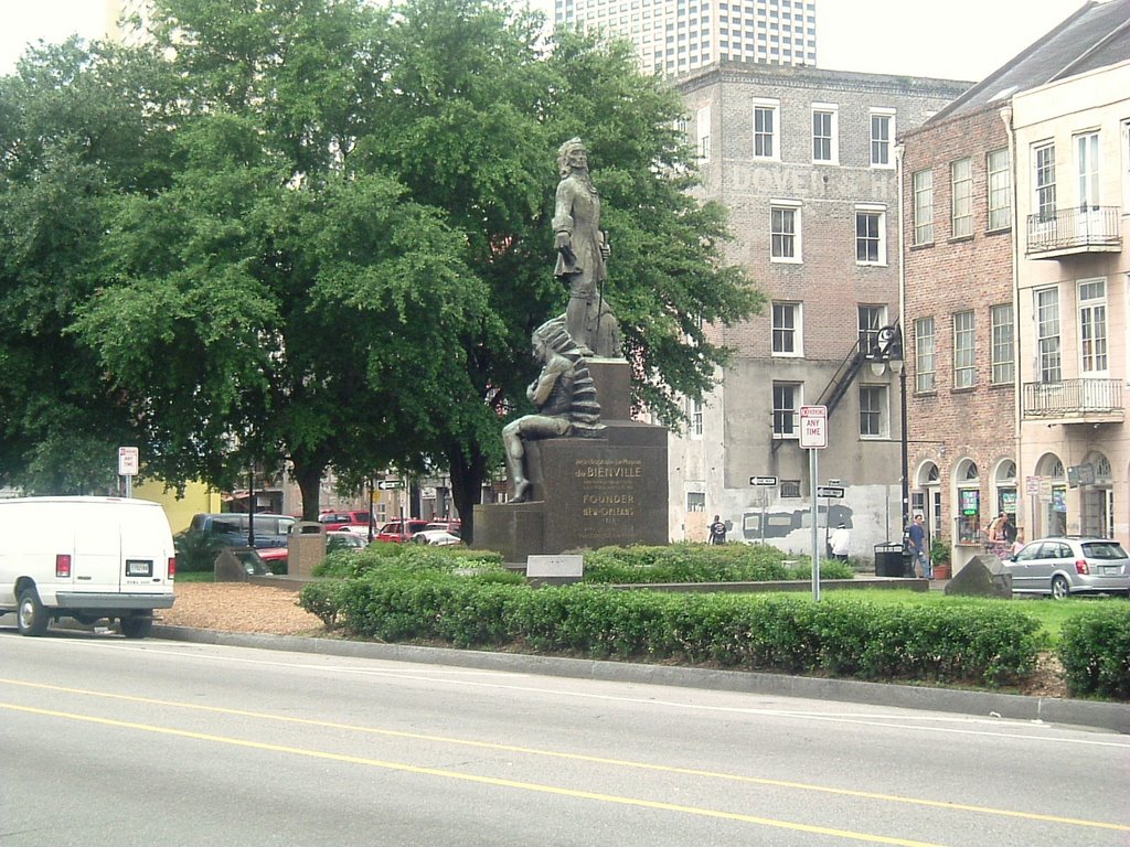 NEW ORLEANS:A statue of Jean Baptiste le Moyne, Sieur de Bienville, Новый Орлеан