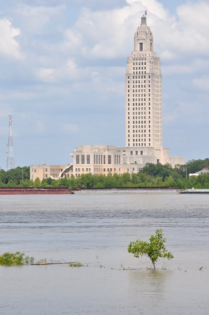 Downtown Baton Rouge Flood 39 feet, Порт-Аллен