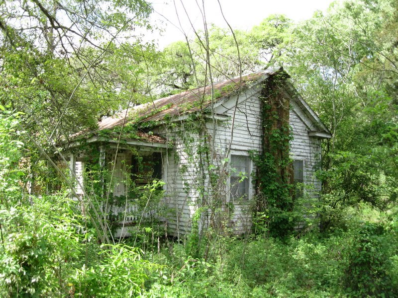 Dilapidated home in Grand Coteau, Сансет