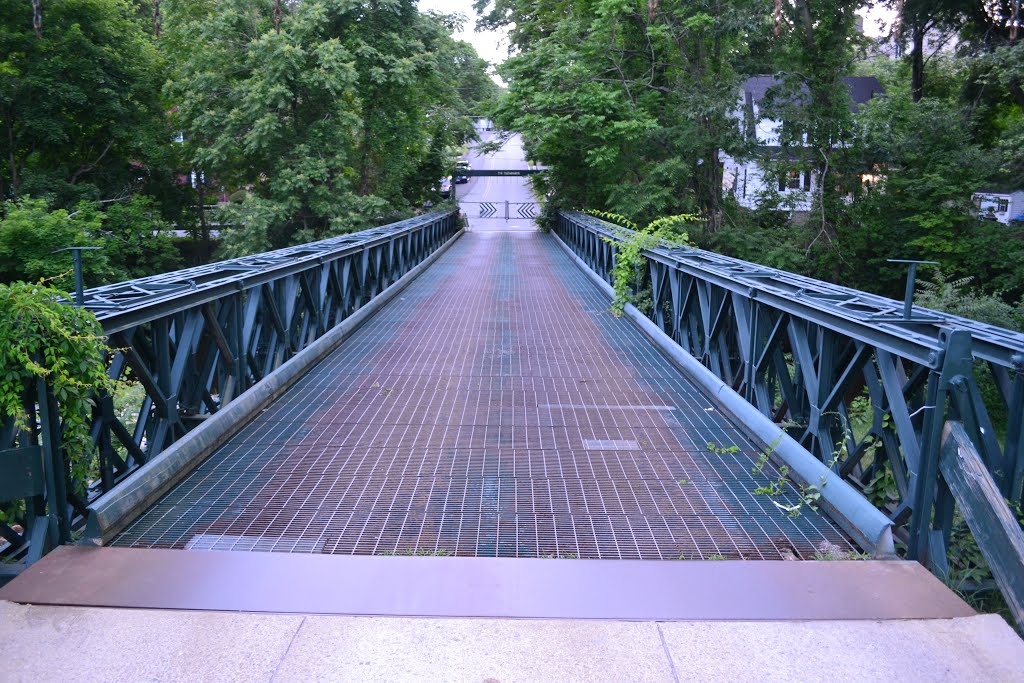 Erector Set Foot Bridge, Андовер