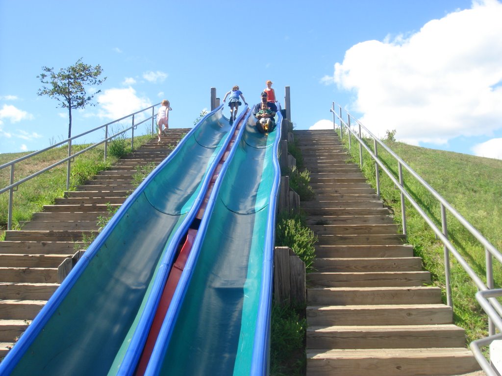 Slide at the park, Арлингтон
