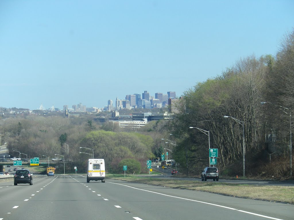 Boston skyline from Rte 2, Арлингтон