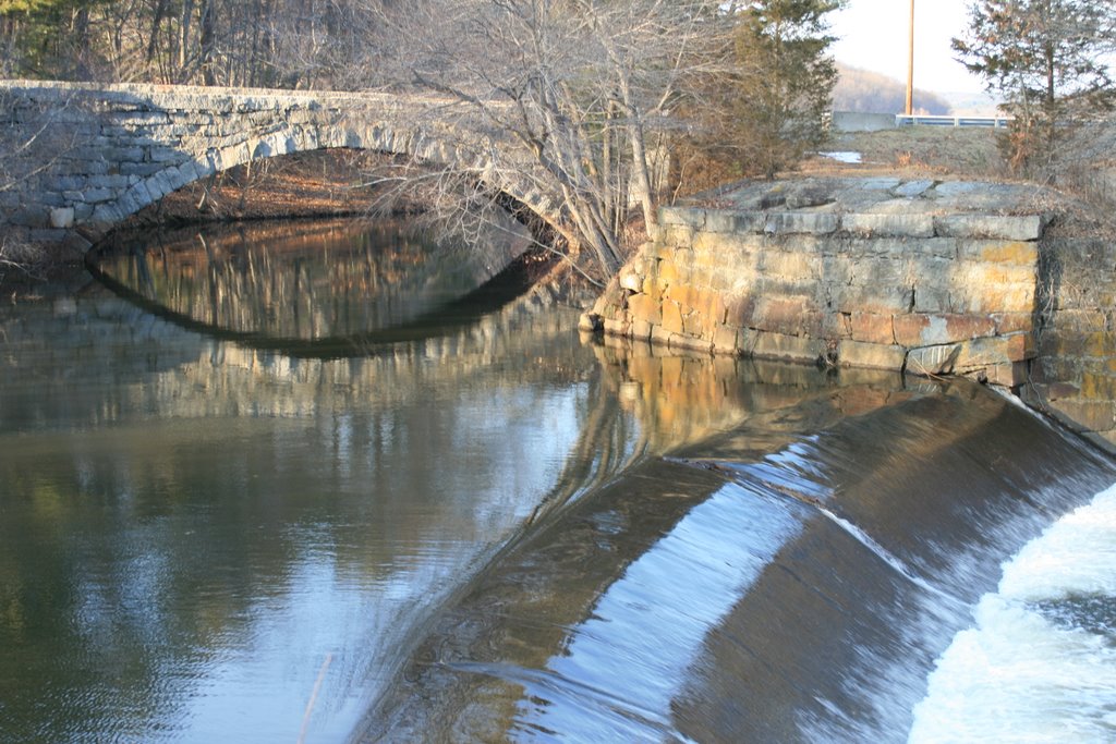 East Hartford Ave Bridge over the Blackstone Canal - Blackstone Valley National Historic Corridor, Аубурн