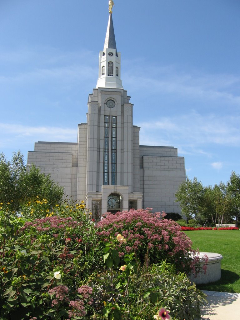 Front with Flowers- Boston Temple, Белмонт