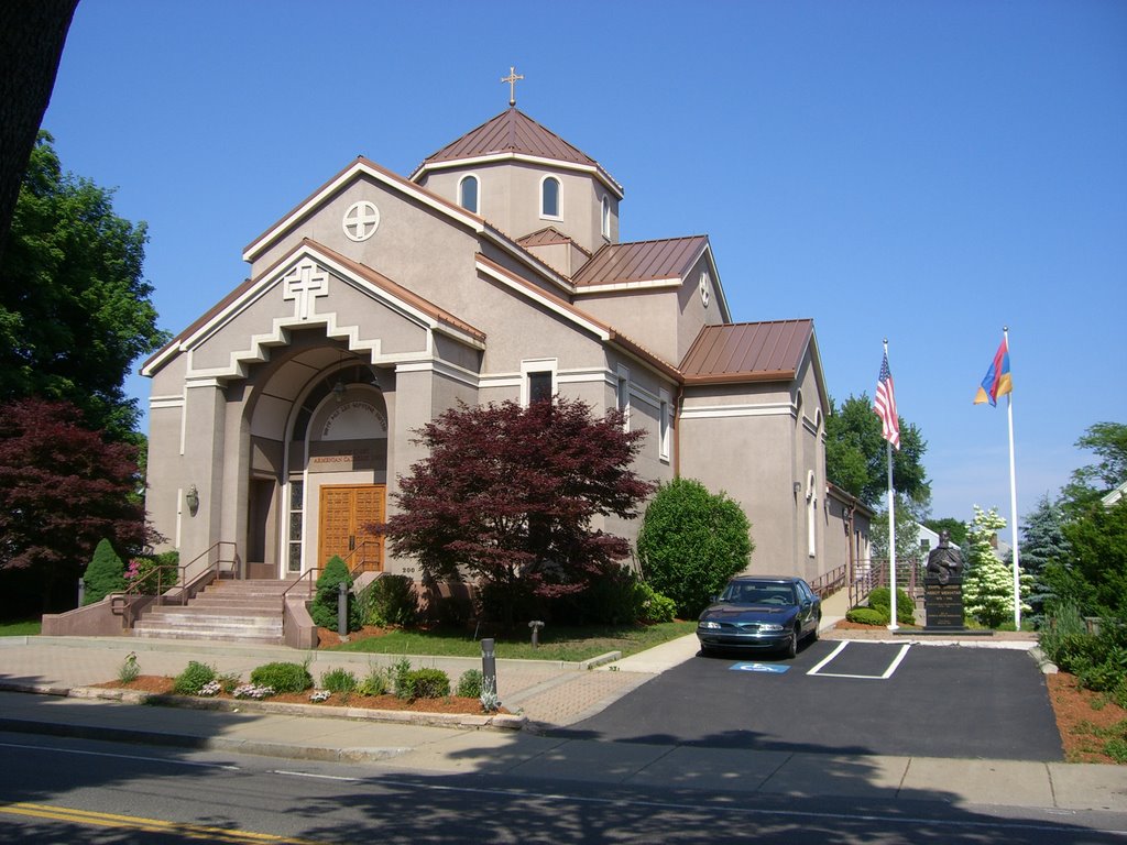 Holy Cross Armenian Catholic Church, Белмонт