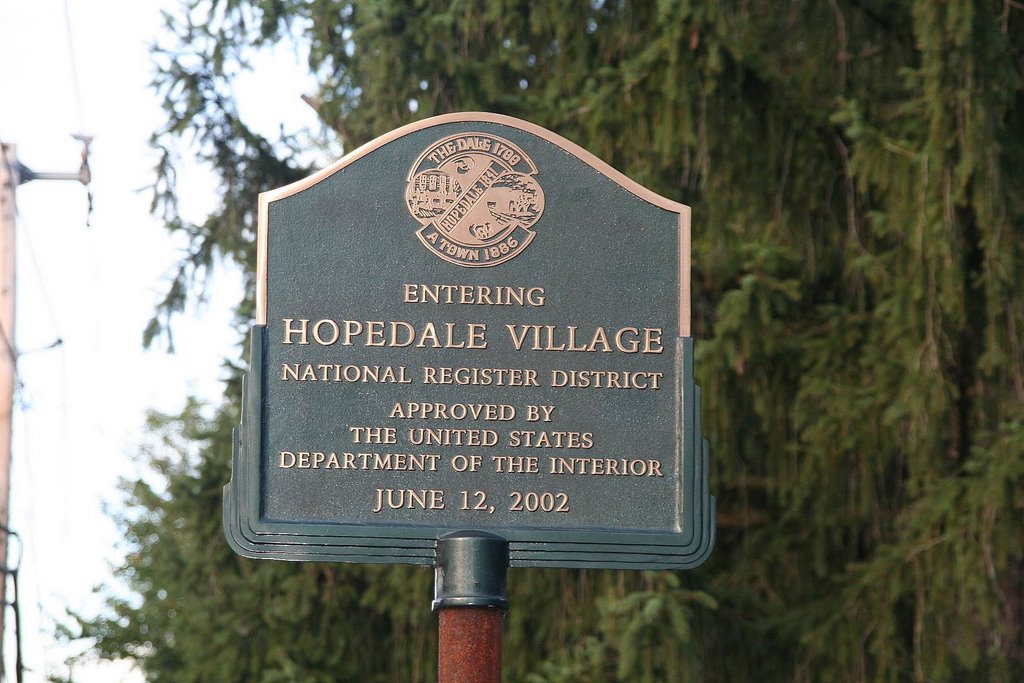 Entering Historic Hopedale Village, Боурн