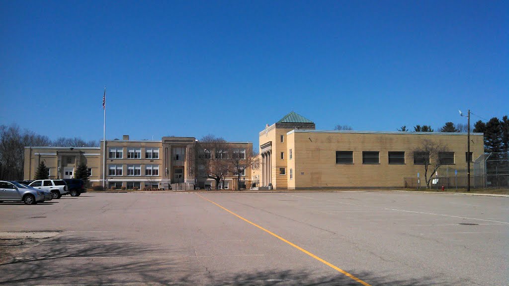 McCloskey Middle School (Old High School), Боурн