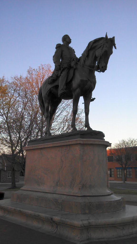 General Draper Memorial At Dusk, Вест-Бойлстон