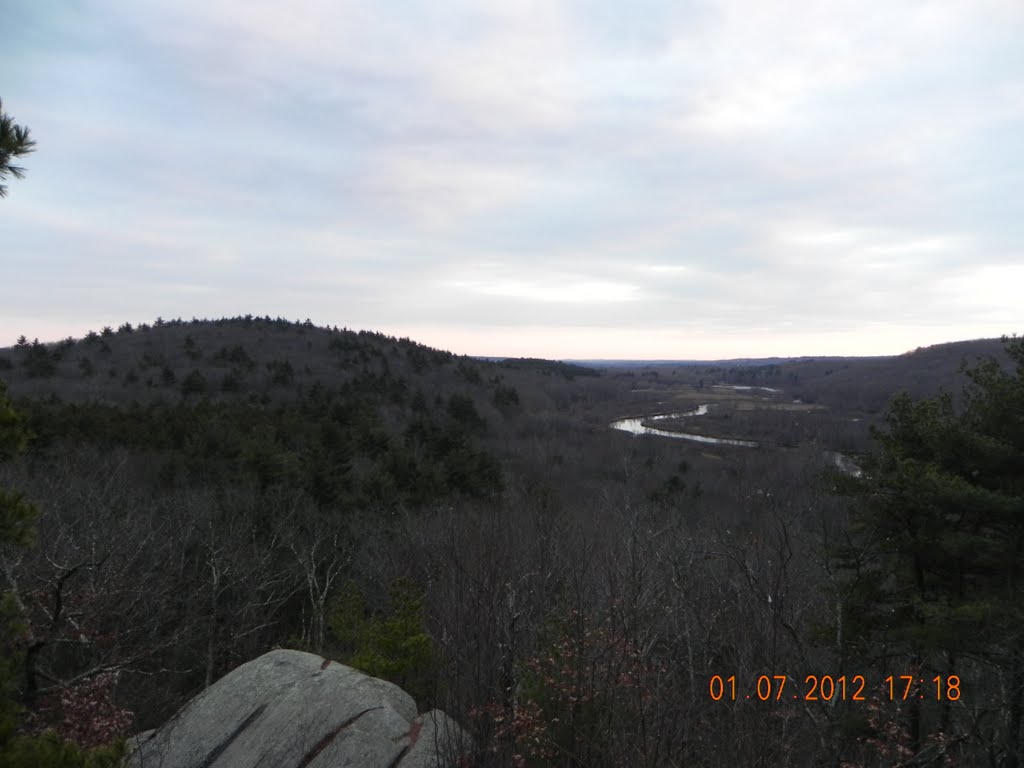 Blackstone River Valley view from the look out ledge, Вест-Бриджуотер