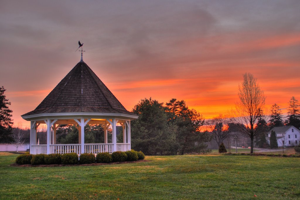 Fountain Park Sunset, Ист-Лонгмидоу