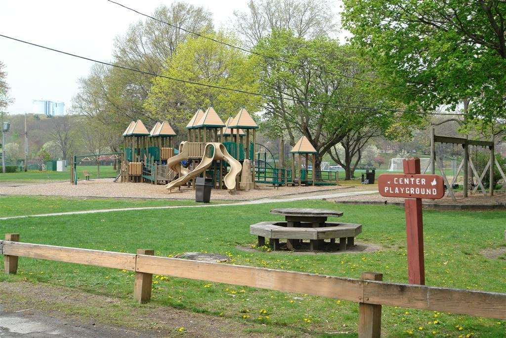 Lexington Center Playground - Lexington, MA, Лексингтон
