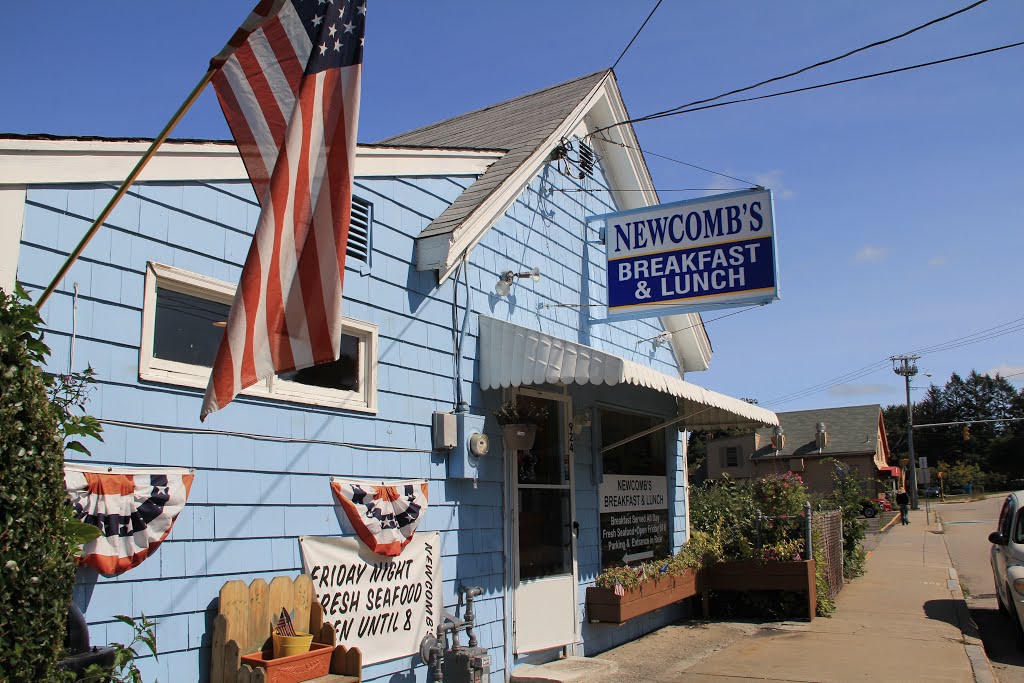 Newcombs Breakfast & Lunch, Weymouth MA, Ловелл