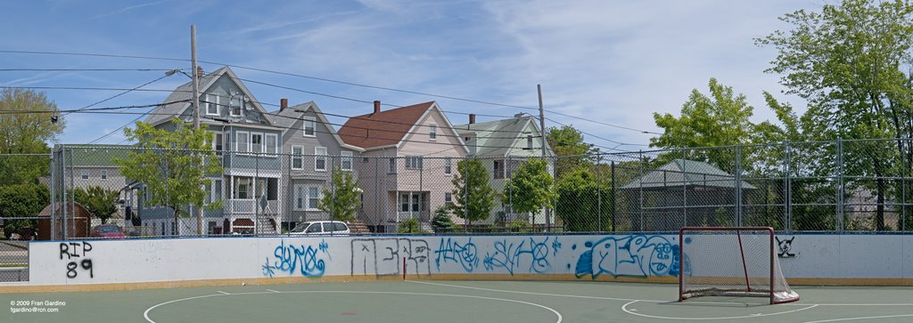 Everett Hockey Rink in the Summer with Graffiti, Малден
