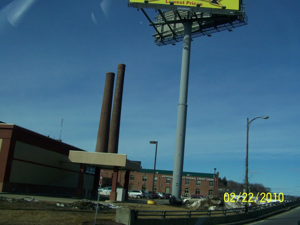 View of the stacks from Offramp of I495, Норт-Андовер