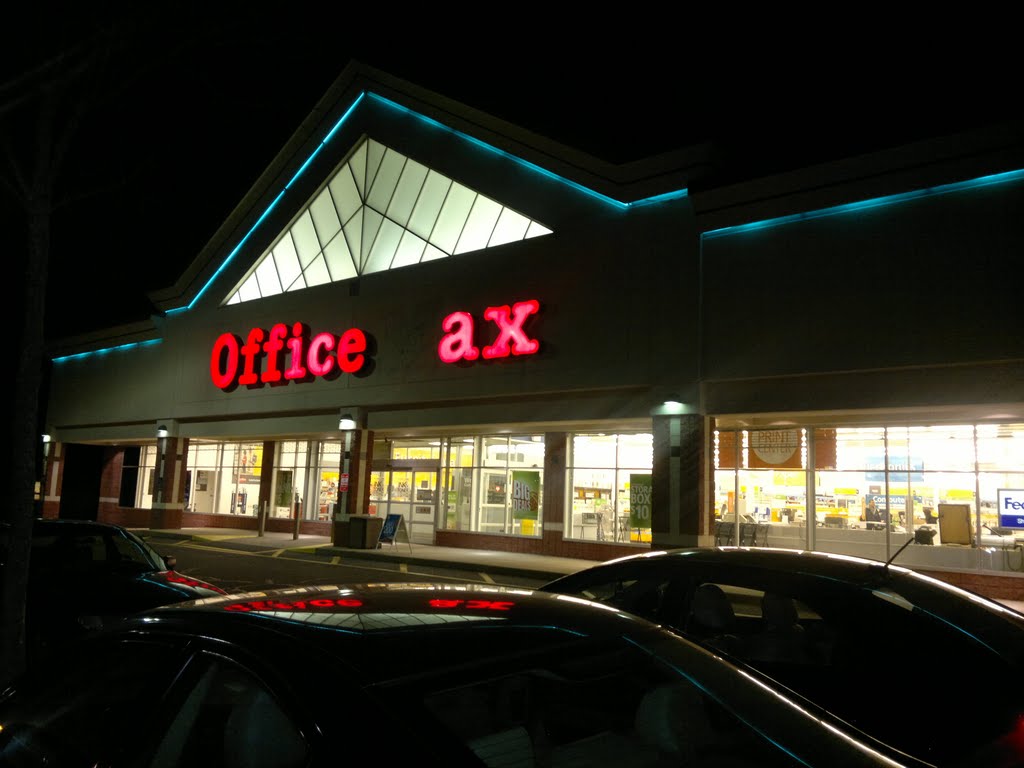 Office ax - Downsizing?  This is the store for you! (possibly the preferred supplier of Mit Romney & Bain Capital!), Нортборо