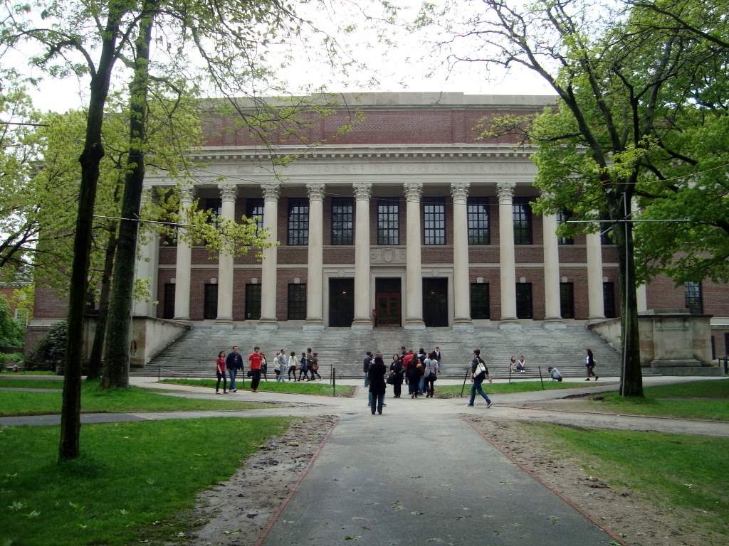 biblioteca central en Harvard, Сомервилл