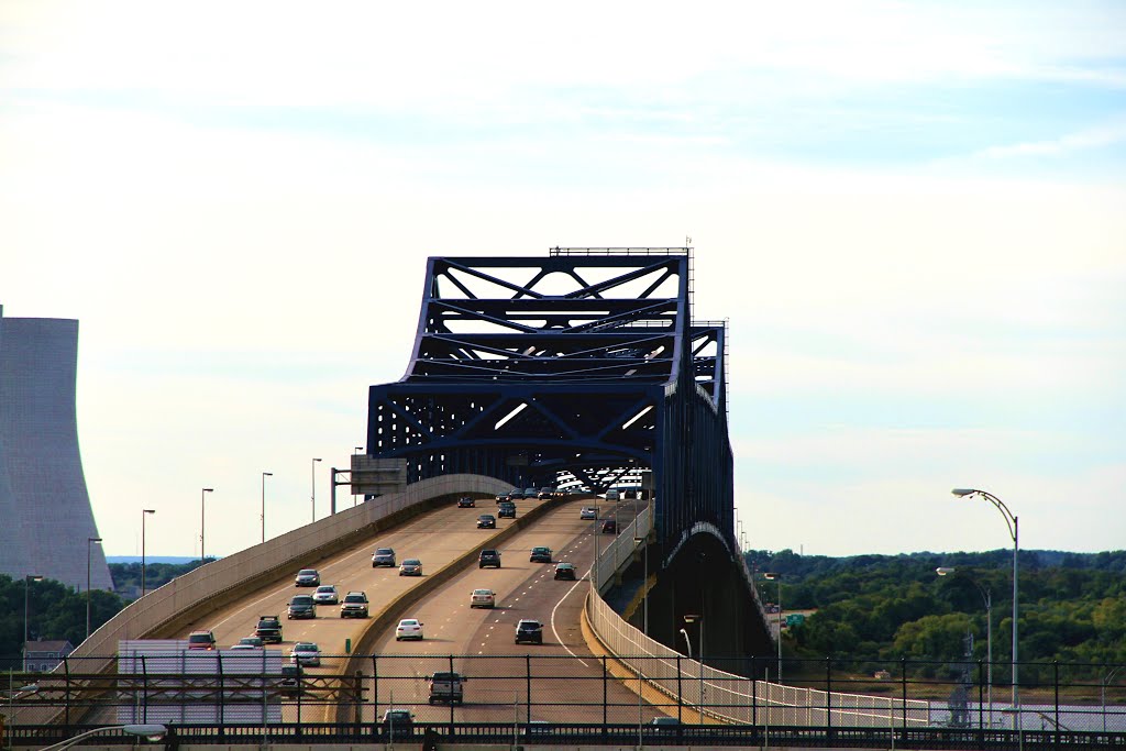 Charles Braga Jr Memorial Bridge, Fall River MA, Фолл-Ривер