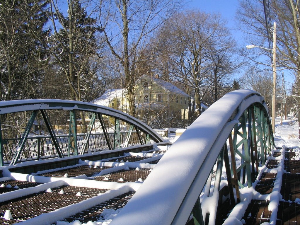 Main Street Bridge in Framingham, Mass, USA on February 12, 2006, Фрамингам