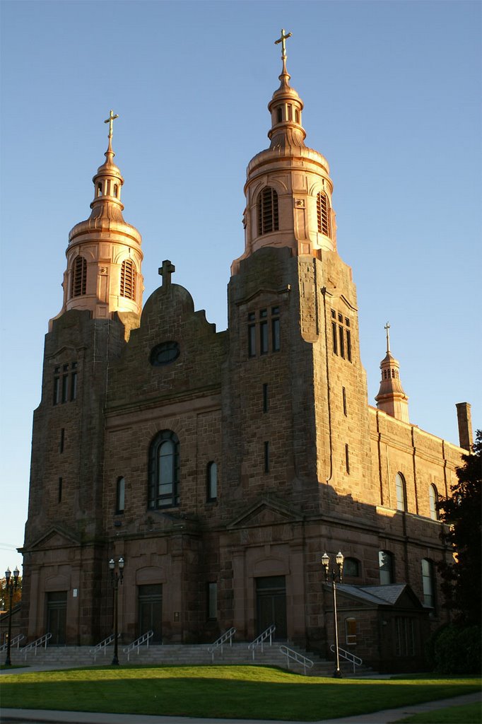 St. Stanislaus Basilica Roman Catholic, Чикопи