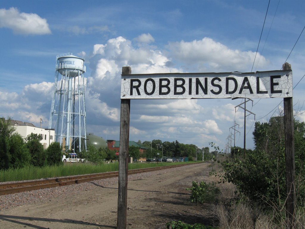 Robinsdale Watertower and Rail 2009, Кристал