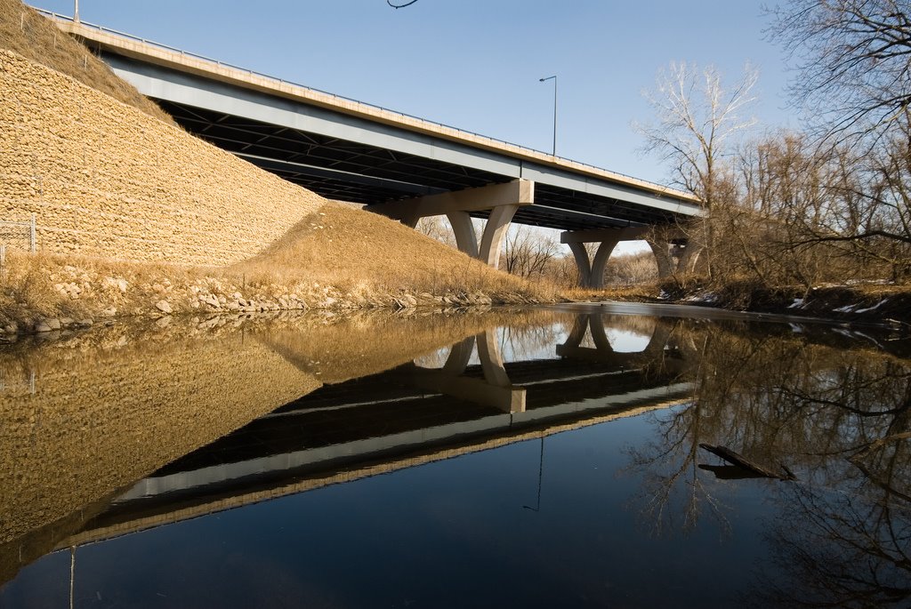 I-35E Bridge from Crosby Farm Regional Park, Лилидейл