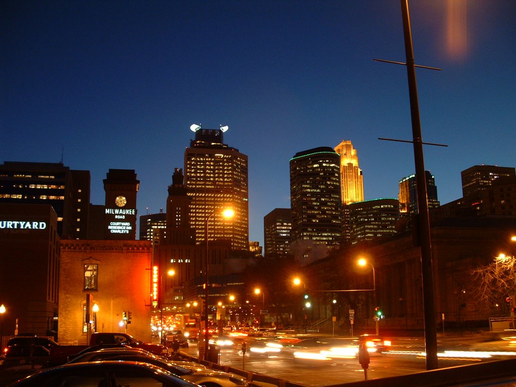 Minneapolis by Night! - Dan Aquino, Миннеаполис