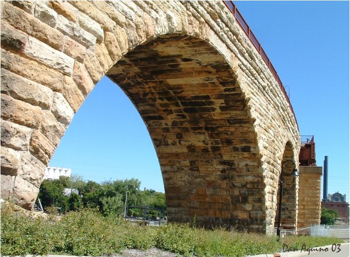 Stone Arch - Dan Aquino, Миннеаполис