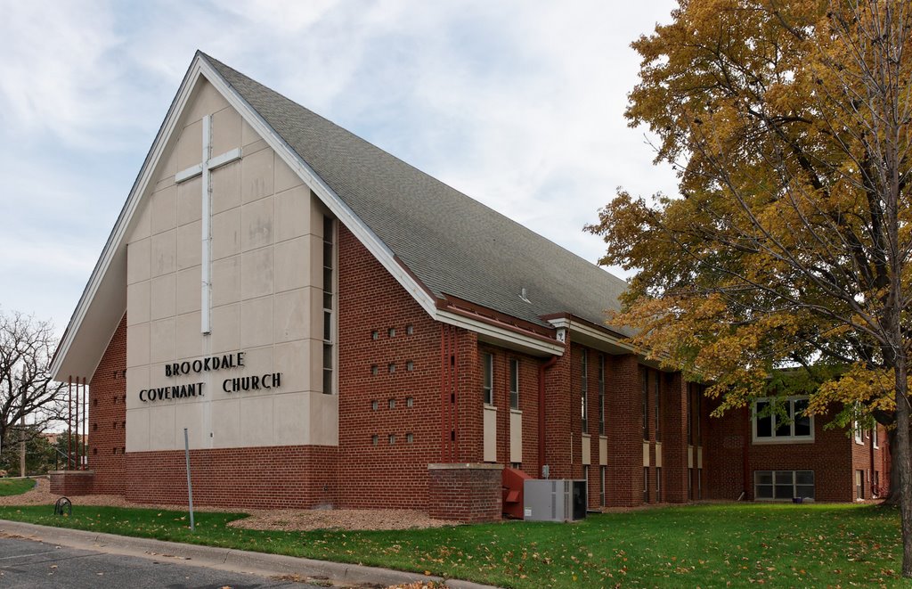 Brookdale Covenant Church, Роббинсдейл