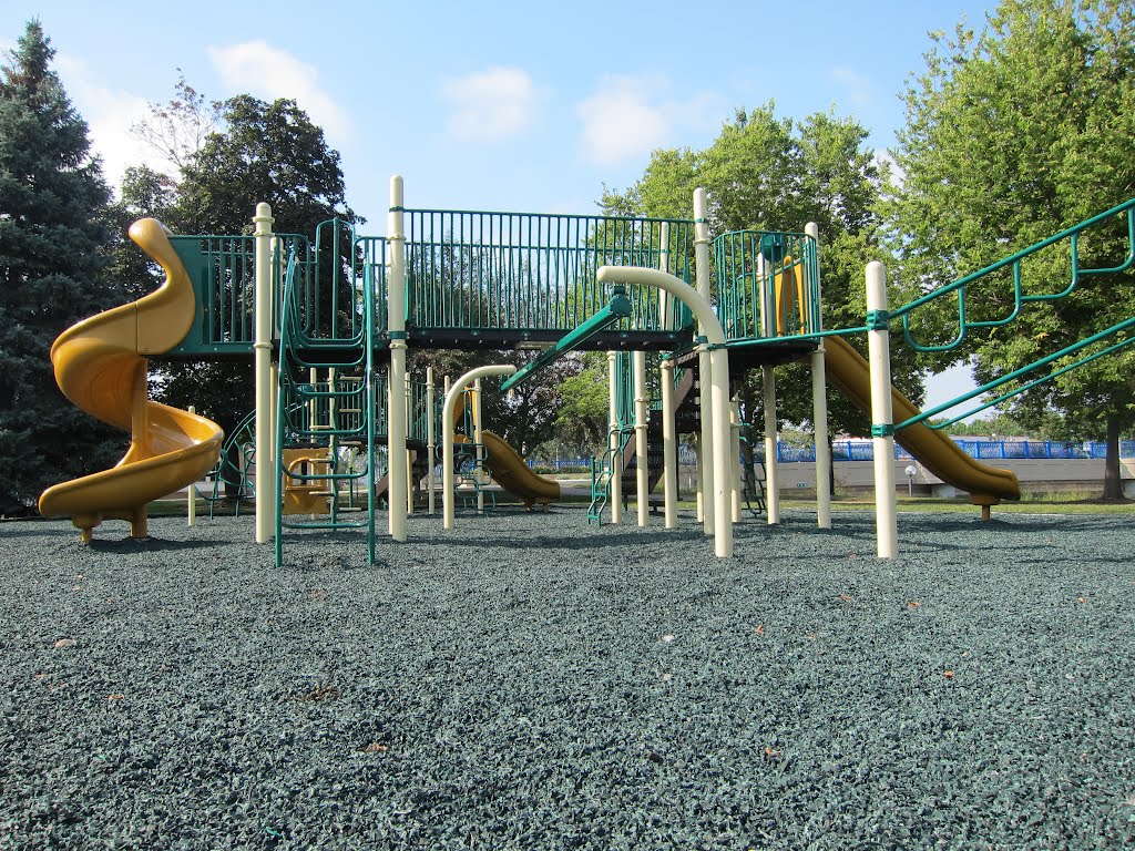 Mayo Memorial Park Playground, Рочестер