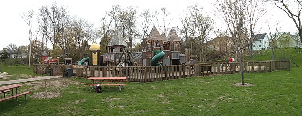 Soldiers Memorial Field Park Playground, Рочестер