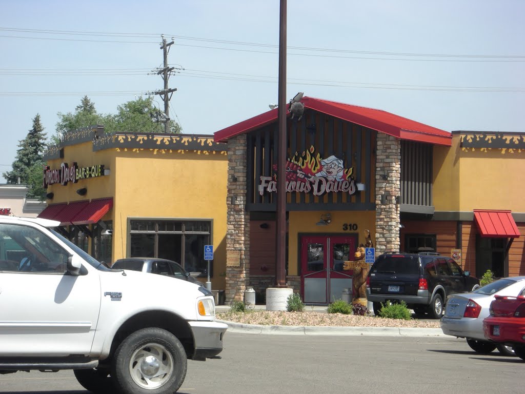 Famous Daves - St. Cloud, MN, Сант-Клауд
