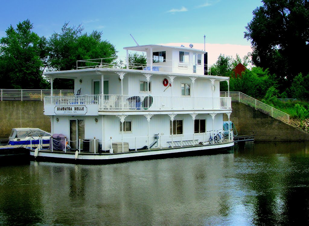 Houseboats on the Mississippi, Сант-Пол