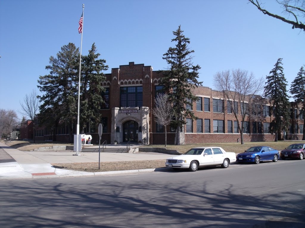 (Former) Franklin Jr. High School, Томсон