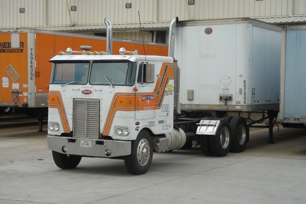cabover at brookhaven MS walmart, Бассфилд