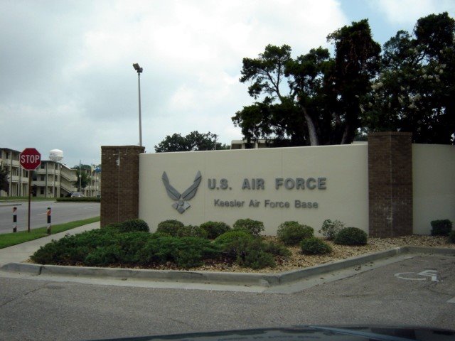 Gate at Keesler Air Force Base 2005, Билокси