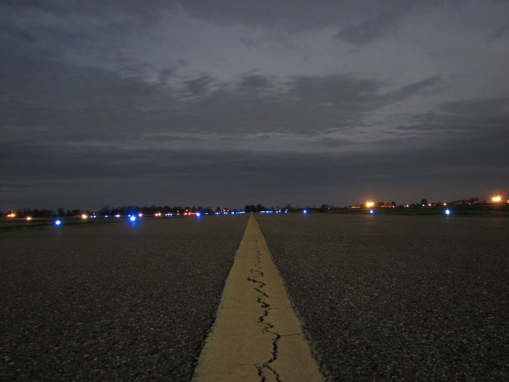 Rural Airport Taxiway, Боил