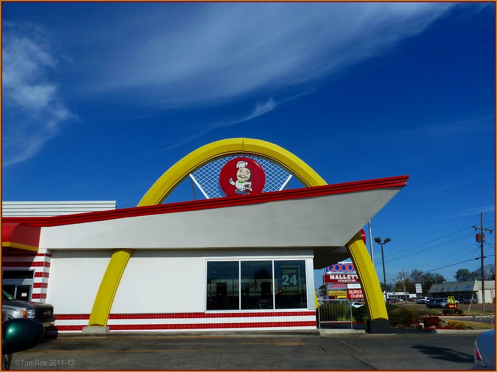 McDonald, a part of glorious american history! Around mid 1950s. in Cleveland, MS, Боил