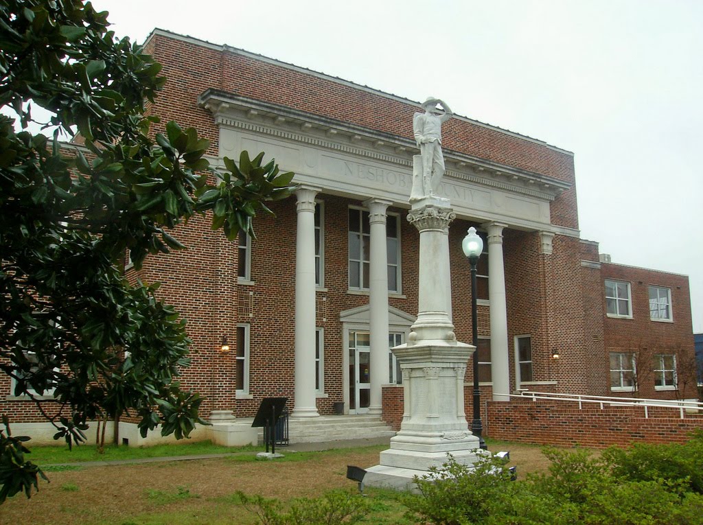 Neshoba County Courthouse & Confederate Monument, Philadelphia, Mississippi, Буневилл