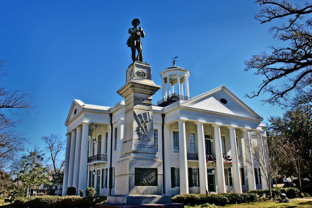 Hinds County Courthouse - Built 1857 - Raymond, MS, Буневилл