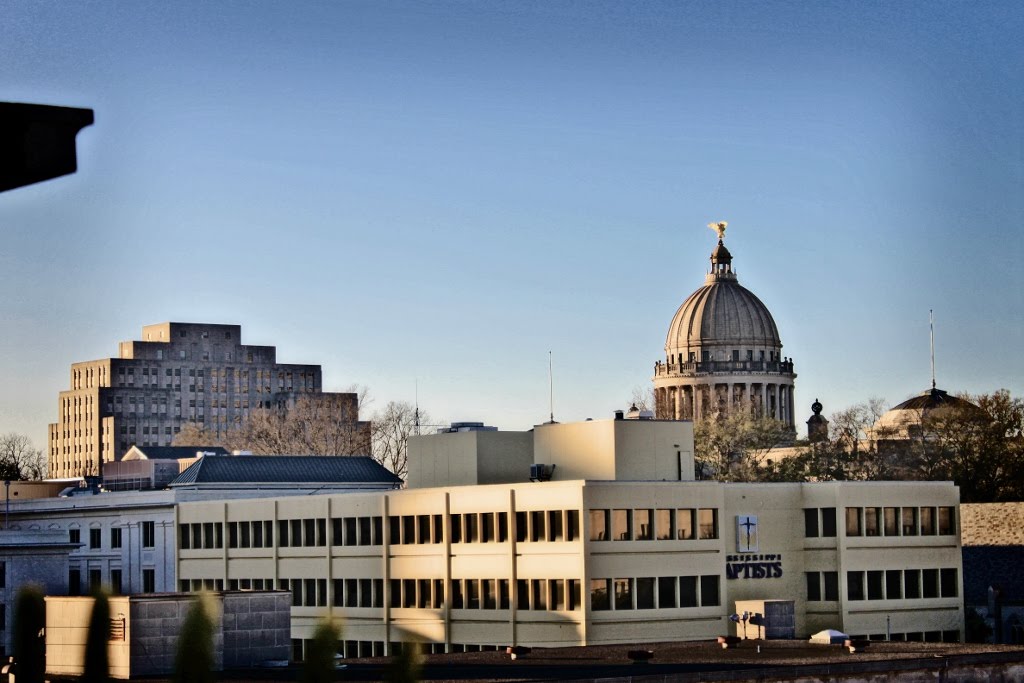 The Mississippi State Capitol Dome Rises Above Jackson, Джексон