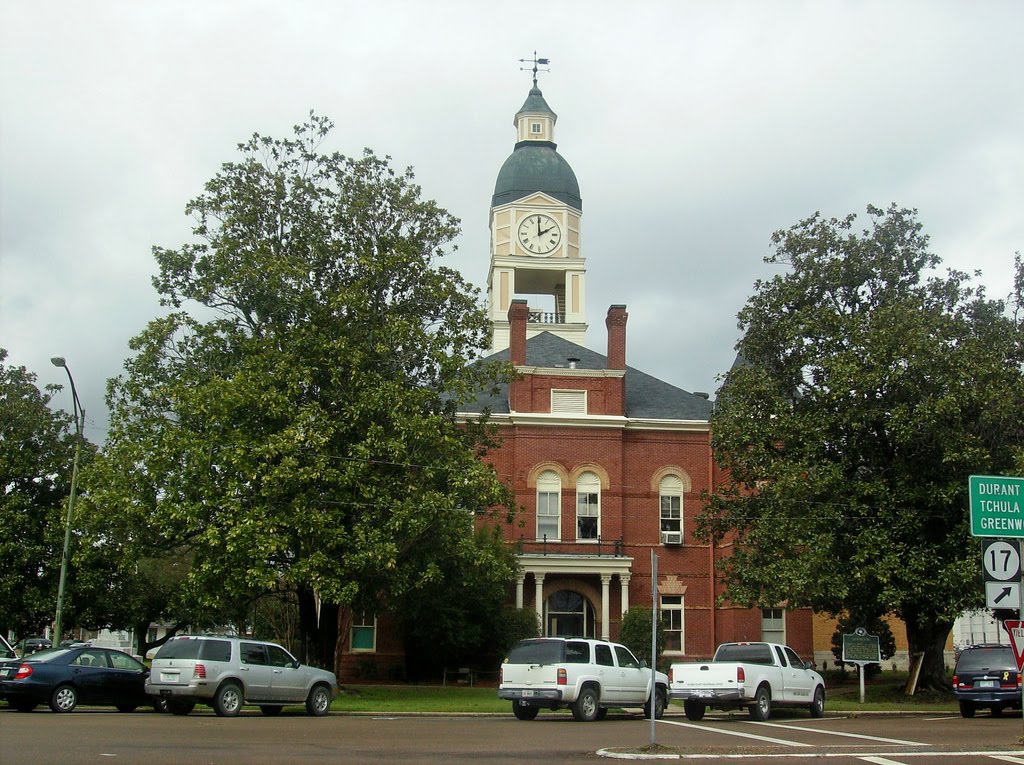Holmes County Courthouse, Lexington, Mississippi, Древ
